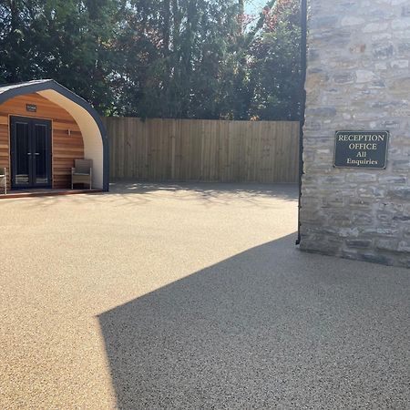 Гостьовий будинок Pencoed House Estate Кардіфф Екстер'єр фото
